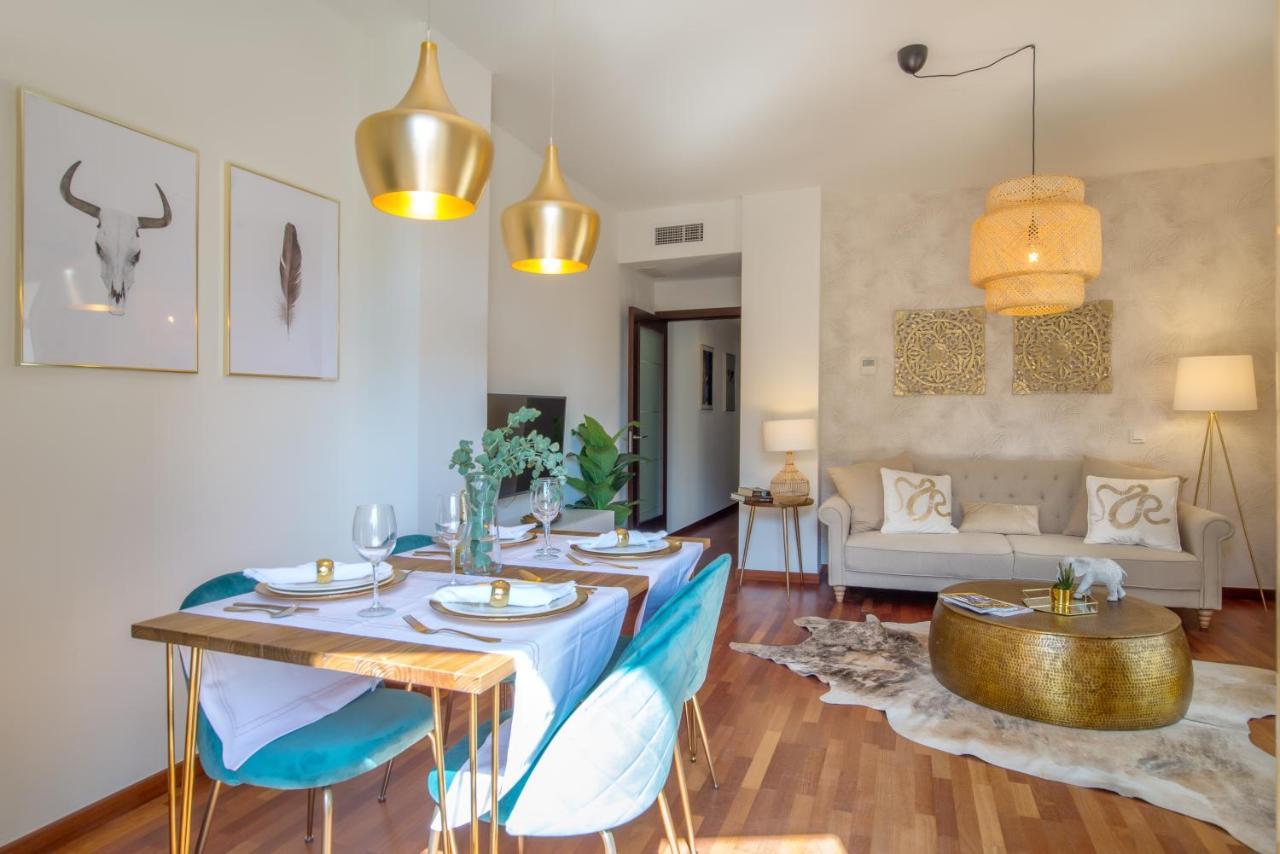 Renthas Constitucion Li Apartament *